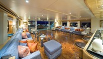 Yacht TITAN -  Upper Bar